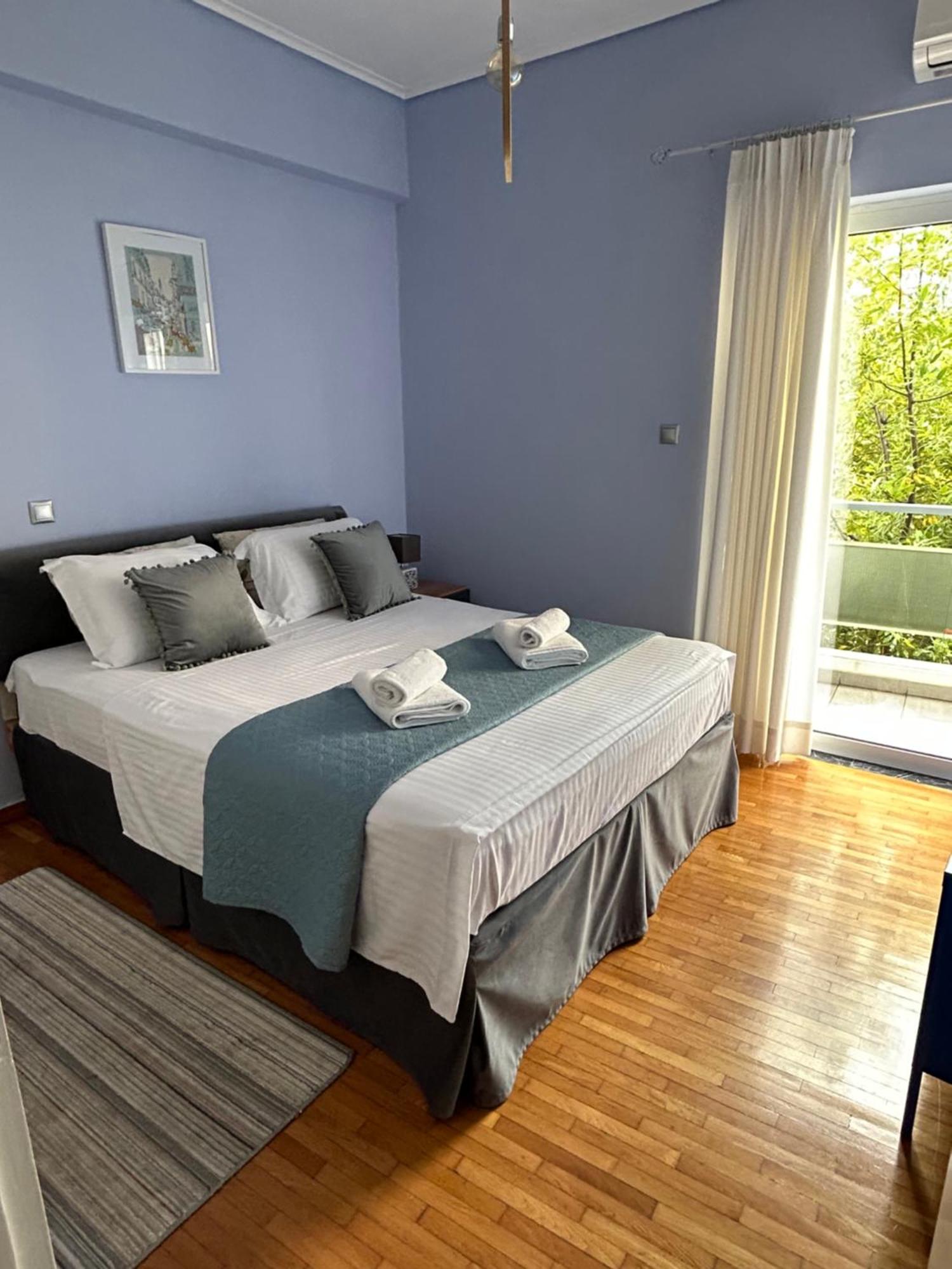Beautiful Apartment Next To Metro Station Athens Exterior photo